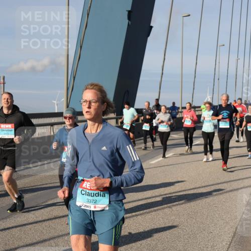 03.10.2025 - Köhlbrandbrückenlauf Julia Fischer http://msf.ph/oto/9005065 03.10.2025 09:50:52 Position 2 3473, 3372 meine-sportfotos.de