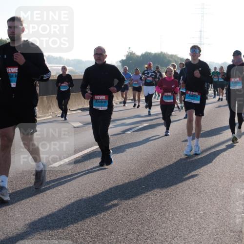 03.10.2025 - Köhlbrandbrückenlauf Fabian Wolf http://msf.ph/oto/9005082 03.10.2025 09:19:02 Position 3 315, 1873, 1933 meine-sportfotos.de