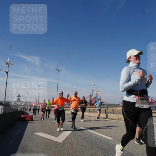 03.10.2025 - Köhlbrandbrückenlauf Matties Gatica Varas http://msf.ph/oto/9005093 03.10.2025 12:59:17 Position 2 5741 meine-sportfotos.de