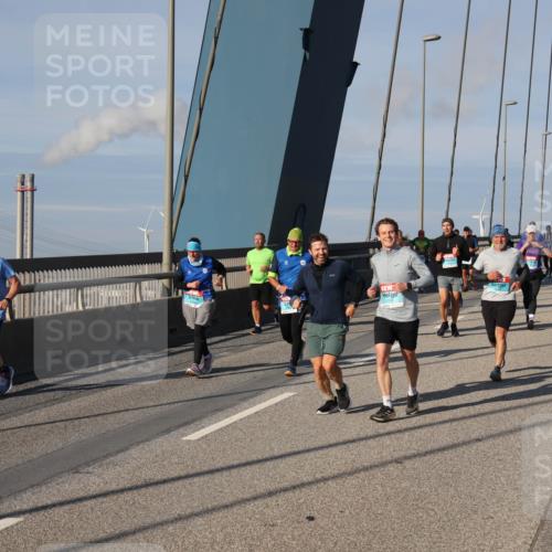 03.10.2025 - Köhlbrandbrückenlauf Julia Fischer http://msf.ph/oto/9005094 03.10.2025 09:51:00 Position 2  meine-sportfotos.de