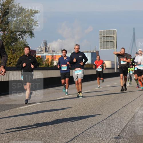 03.10.2025 - Köhlbrandbrückenlauf Luisa Fischer http://msf.ph/oto/9005098 03.10.2025 10:46:47 Position 3 1084 meine-sportfotos.de