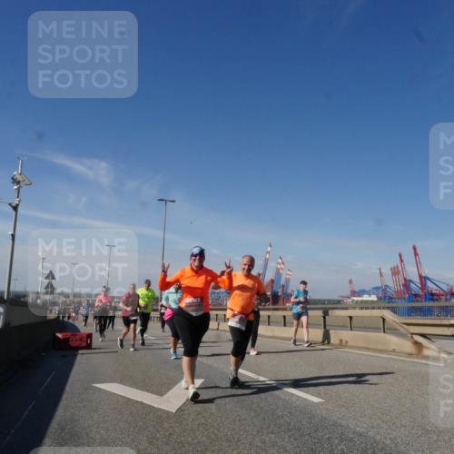 03.10.2025 - Köhlbrandbrückenlauf Matties Gatica Varas http://msf.ph/oto/9005099 03.10.2025 12:59:18 Position 2  meine-sportfotos.de