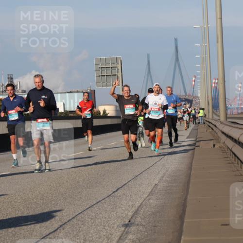 03.10.2025 - Köhlbrandbrückenlauf Luisa Fischer http://msf.ph/oto/9005111 03.10.2025 10:46:48 Position 3  meine-sportfotos.de