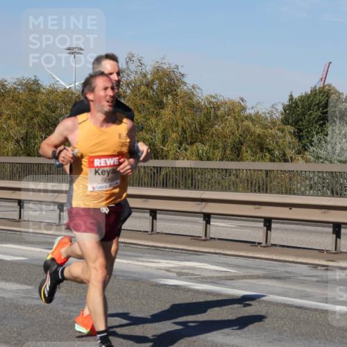 03.10.2025 - Köhlbrandbrückenlauf Julia Fischer http://msf.ph/oto/9005123 03.10.2025 12:38:33 Position 3 6240 meine-sportfotos.de