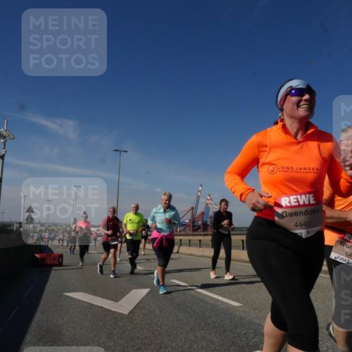 03.10.2025 - Köhlbrandbrückenlauf Matties Gatica Varas http://msf.ph/oto/9005129 03.10.2025 12:59:19 Position 2 4440, 6411 meine-sportfotos.de