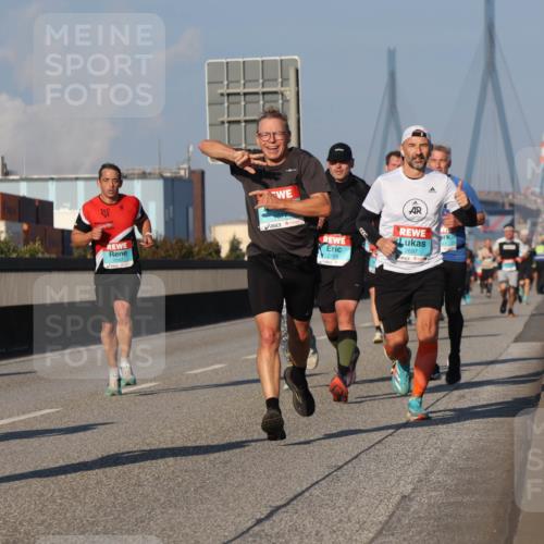 03.10.2025 - Köhlbrandbrückenlauf Luisa Fischer http://msf.ph/oto/9005131 03.10.2025 10:46:49 Position 3 213, 1297, 2709, 2697 meine-sportfotos.de