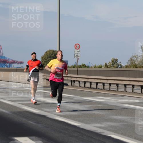 03.10.2025 - Köhlbrandbrückenlauf Julia Fischer http://msf.ph/oto/9005132 03.10.2025 12:38:52 Position 3 12, 5, 1, 1, 12, 5, 58 meine-sportfotos.de