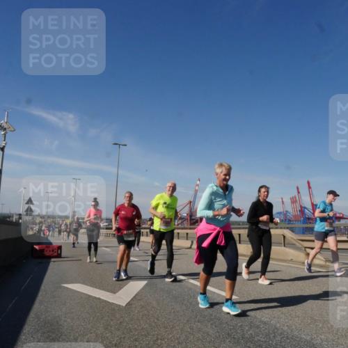 03.10.2025 - Köhlbrandbrückenlauf Matties Gatica Varas http://msf.ph/oto/9005140 03.10.2025 12:59:20 Position 2  meine-sportfotos.de