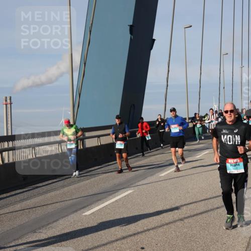 03.10.2025 - Köhlbrandbrückenlauf Julia Fischer http://msf.ph/oto/9005143 03.10.2025 09:51:07 Position 2 3327 meine-sportfotos.de