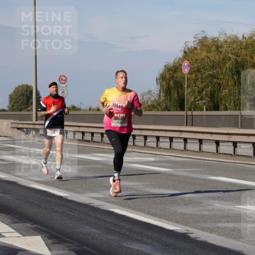 03.10.2025 - Köhlbrandbrückenlauf Julia Fischer http://msf.ph/oto/9005144 03.10.2025 12:38:53 Position 3 12, 5, 6482 meine-sportfotos.de