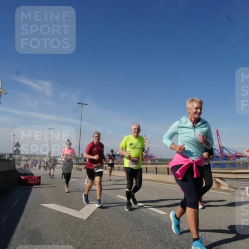 03.10.2025 - Köhlbrandbrückenlauf Matties Gatica Varas http://msf.ph/oto/9005145 03.10.2025 12:59:21 Position 2  meine-sportfotos.de