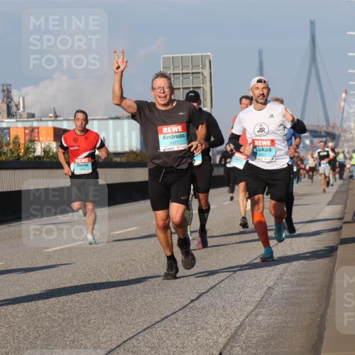 03.10.2025 - Köhlbrandbrückenlauf Luisa Fischer http://msf.ph/oto/9005147 03.10.2025 10:46:50 Position 3 1077, 2697 meine-sportfotos.de