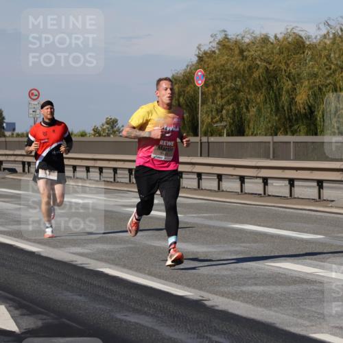 03.10.2025 - Köhlbrandbrückenlauf Julia Fischer http://msf.ph/oto/9005150 03.10.2025 12:38:54 Position 3 12, 5, 1 meine-sportfotos.de