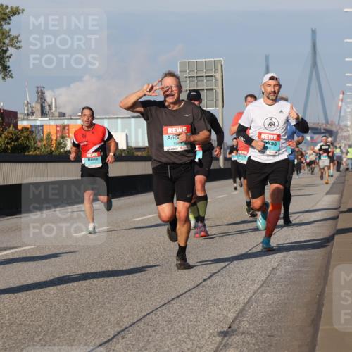 03.10.2025 - Köhlbrandbrückenlauf Luisa Fischer http://msf.ph/oto/9005152 03.10.2025 10:46:51 Position 3 1077 meine-sportfotos.de