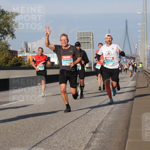 03.10.2025 - Köhlbrandbrückenlauf Luisa Fischer http://msf.ph/oto/9005156 03.10.2025 10:46:51 Position 3 1077, 2697 meine-sportfotos.de