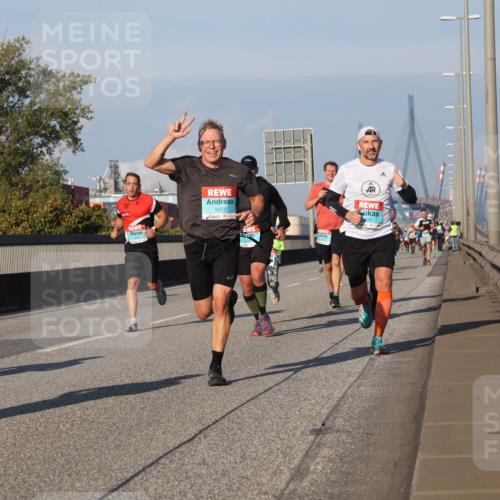 03.10.2025 - Köhlbrandbrückenlauf Luisa Fischer http://msf.ph/oto/9005163 03.10.2025 10:46:51 Position 3 1077, 2697 meine-sportfotos.de