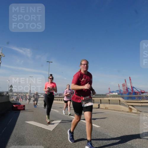 03.10.2025 - Köhlbrandbrückenlauf Matties Gatica Varas http://msf.ph/oto/9005165 03.10.2025 12:59:22 Position 2 111111 meine-sportfotos.de