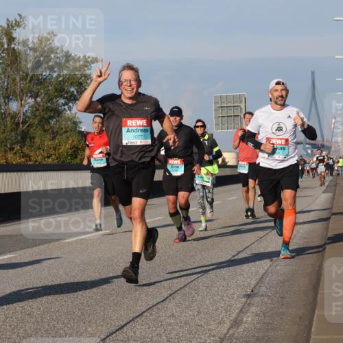 03.10.2025 - Köhlbrandbrückenlauf Luisa Fischer http://msf.ph/oto/9005171 03.10.2025 10:46:52 Position 3 1077, 2709 meine-sportfotos.de