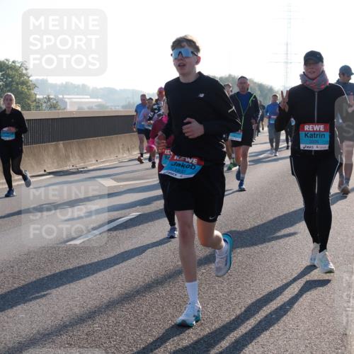 03.10.2025 - Köhlbrandbrückenlauf Fabian Wolf http://msf.ph/oto/9005174 03.10.2025 09:19:04 Position 3 1933, 9, 3326 meine-sportfotos.de