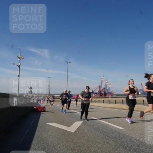 03.10.2025 - Köhlbrandbrückenlauf Matties Gatica Varas http://msf.ph/oto/9005177 03.10.2025 12:59:25 Position 2  meine-sportfotos.de