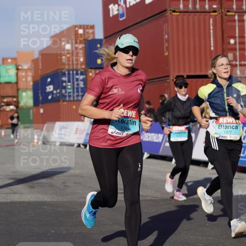 03.10.2025 - Köhlbrandbrückenlauf Michael Burmester http://msf.ph/oto/9005181 03.10.2025 10:07:41 Ziel 1363, 1377, 1378, 1384, 1849, 2814, 2990, 3217, 3250 meine-sportfotos.de