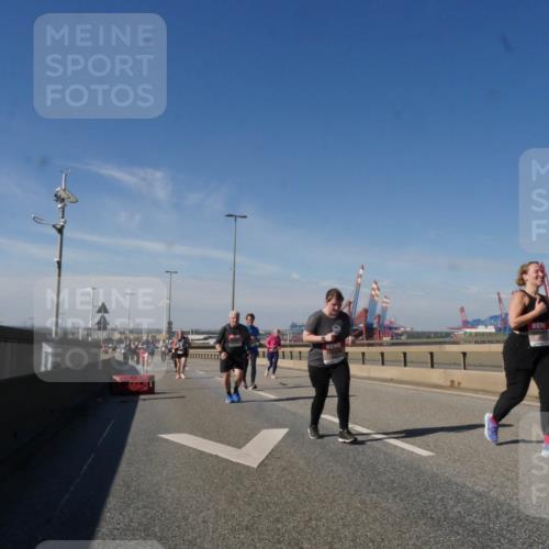 03.10.2025 - Köhlbrandbrückenlauf Matties Gatica Varas http://msf.ph/oto/9005182 03.10.2025 12:59:25 Position 2  meine-sportfotos.de