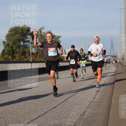 03.10.2025 - Köhlbrandbrückenlauf Luisa Fischer http://msf.ph/oto/9005184 03.10.2025 10:46:53 Position 3 1077 meine-sportfotos.de
