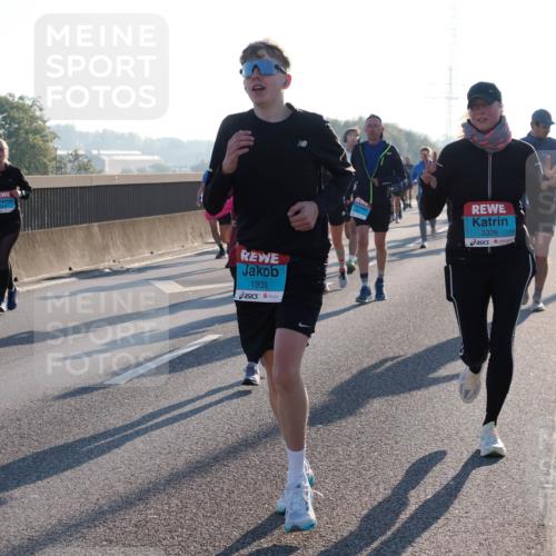 03.10.2025 - Köhlbrandbrückenlauf Fabian Wolf http://msf.ph/oto/9005187 03.10.2025 09:19:04 Position 3 1933, 3326 meine-sportfotos.de
