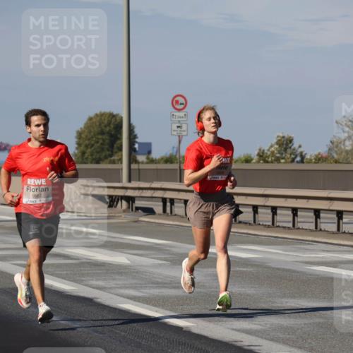 03.10.2025 - Köhlbrandbrückenlauf Julia Fischer http://msf.ph/oto/9005188 03.10.2025 12:38:59 Position 3 12, 5, 5687, 12, 5, 5688 meine-sportfotos.de