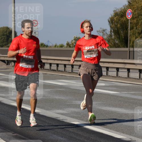 03.10.2025 - Köhlbrandbrückenlauf Julia Fischer http://msf.ph/oto/9005198 03.10.2025 12:39:00 Position 3 2, 5, 5688, 5687 meine-sportfotos.de