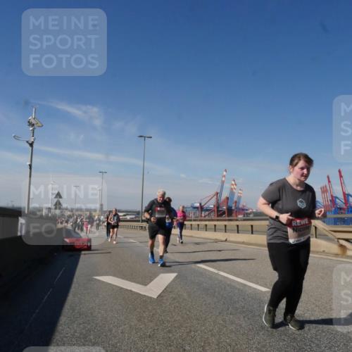 03.10.2025 - Köhlbrandbrückenlauf Matties Gatica Varas http://msf.ph/oto/9005199 03.10.2025 12:59:26 Position 2  meine-sportfotos.de