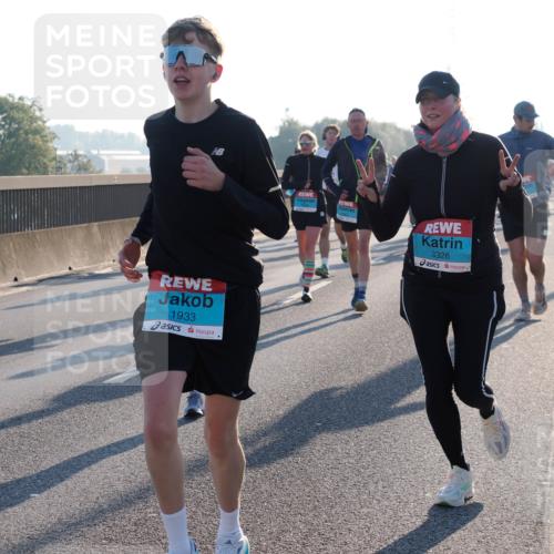 03.10.2025 - Köhlbrandbrückenlauf Fabian Wolf http://msf.ph/oto/9005205 03.10.2025 09:19:04 Position 3 1933, 3326 meine-sportfotos.de