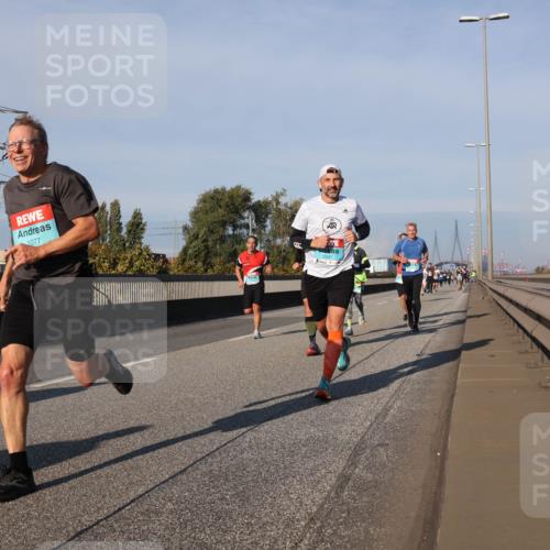 03.10.2025 - Köhlbrandbrückenlauf Luisa Fischer http://msf.ph/oto/9005210 03.10.2025 10:46:54 Position 3 1077 meine-sportfotos.de