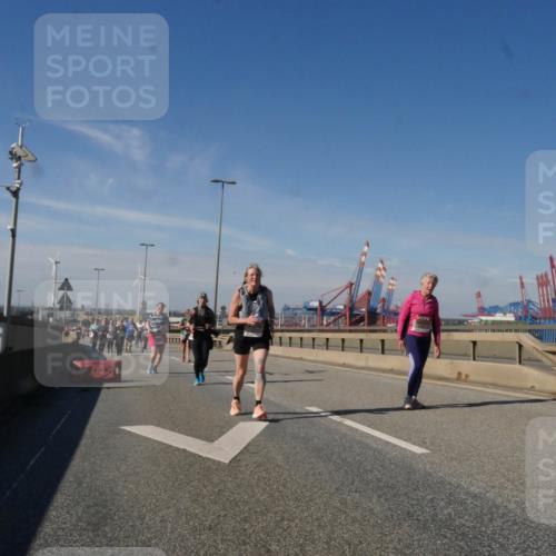 03.10.2025 - Köhlbrandbrückenlauf Matties Gatica Varas http://msf.ph/oto/9005234 03.10.2025 12:59:31 Position 2  meine-sportfotos.de