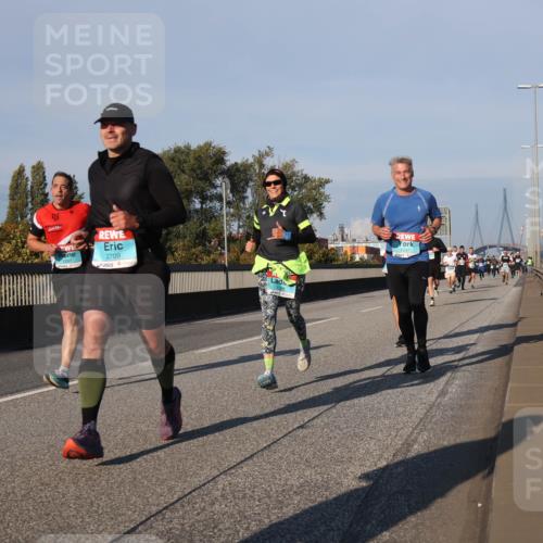 03.10.2025 - Köhlbrandbrückenlauf Luisa Fischer http://msf.ph/oto/9005237 03.10.2025 10:46:55 Position 3 2709, 1247 meine-sportfotos.de
