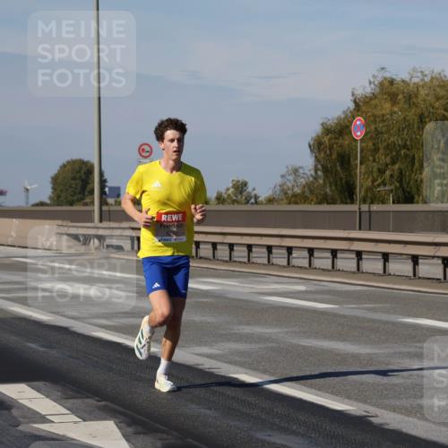 03.10.2025 - Köhlbrandbrückenlauf Julia Fischer http://msf.ph/oto/9005238 03.10.2025 12:39:18 Position 3  meine-sportfotos.de