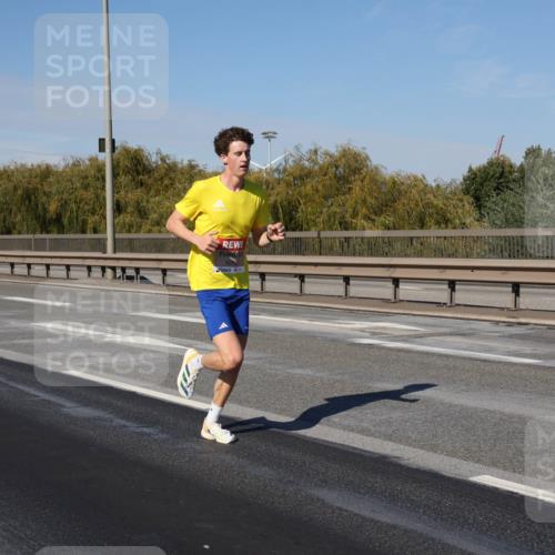 03.10.2025 - Köhlbrandbrückenlauf Julia Fischer http://msf.ph/oto/9005255 03.10.2025 12:39:20 Position 3  meine-sportfotos.de