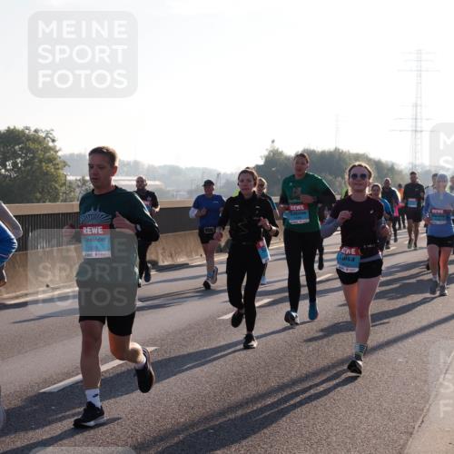 03.10.2025 - Köhlbrandbrückenlauf Fabian Wolf http://msf.ph/oto/9005295 03.10.2025 09:19:10 Position 3 2117, 1699, 3186, 3642 meine-sportfotos.de