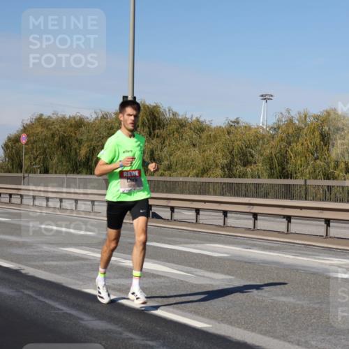 03.10.2025 - Köhlbrandbrückenlauf Julia Fischer http://msf.ph/oto/9005308 03.10.2025 12:39:36 Position 3 6248 meine-sportfotos.de