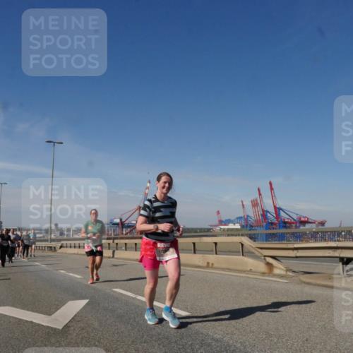03.10.2025 - Köhlbrandbrückenlauf Matties Gatica Varas http://msf.ph/oto/9005316 03.10.2025 12:59:36 Position 2  meine-sportfotos.de