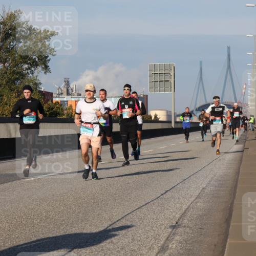 03.10.2025 - Köhlbrandbrückenlauf Luisa Fischer http://msf.ph/oto/9005322 03.10.2025 10:47:01 Position 3  meine-sportfotos.de