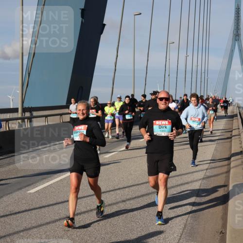 03.10.2025 - Köhlbrandbrückenlauf Julia Fischer http://msf.ph/oto/9005325 03.10.2025 09:51:54 Position 2 1303 meine-sportfotos.de