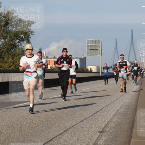 03.10.2025 - Köhlbrandbrückenlauf Luisa Fischer http://msf.ph/oto/9005335 03.10.2025 10:47:02 Position 3 1984, 3342, 1248 meine-sportfotos.de