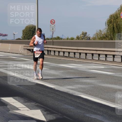 03.10.2025 - Köhlbrandbrückenlauf Julia Fischer http://msf.ph/oto/9005358 03.10.2025 12:40:03 Position 3  meine-sportfotos.de