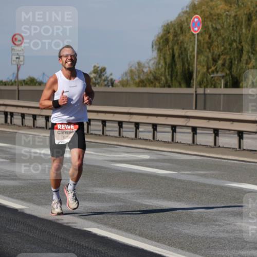 03.10.2025 - Köhlbrandbrückenlauf Julia Fischer http://msf.ph/oto/9005363 03.10.2025 12:40:04 Position 3 6216 meine-sportfotos.de