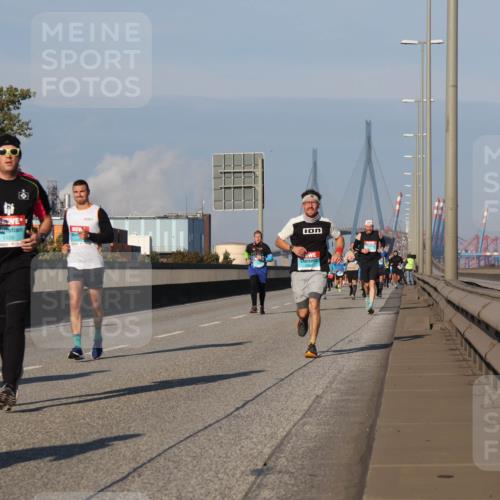 03.10.2025 - Köhlbrandbrückenlauf Luisa Fischer http://msf.ph/oto/9005369 03.10.2025 10:47:04 Position 3 1109 meine-sportfotos.de