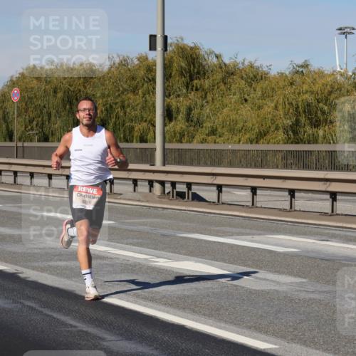 03.10.2025 - Köhlbrandbrückenlauf Julia Fischer http://msf.ph/oto/9005373 03.10.2025 12:40:06 Position 3 6216 meine-sportfotos.de
