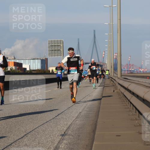 03.10.2025 - Köhlbrandbrückenlauf Luisa Fischer http://msf.ph/oto/9005379 03.10.2025 10:47:05 Position 3 09, 3343 meine-sportfotos.de