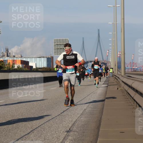 03.10.2025 - Köhlbrandbrückenlauf Luisa Fischer http://msf.ph/oto/9005394 03.10.2025 10:47:06 Position 3 3343 meine-sportfotos.de