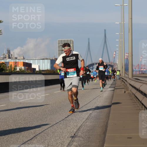 03.10.2025 - Köhlbrandbrückenlauf Luisa Fischer http://msf.ph/oto/9005399 03.10.2025 10:47:06 Position 3 3343, 2880 meine-sportfotos.de
